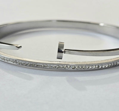 Nail Sparkling Bangle