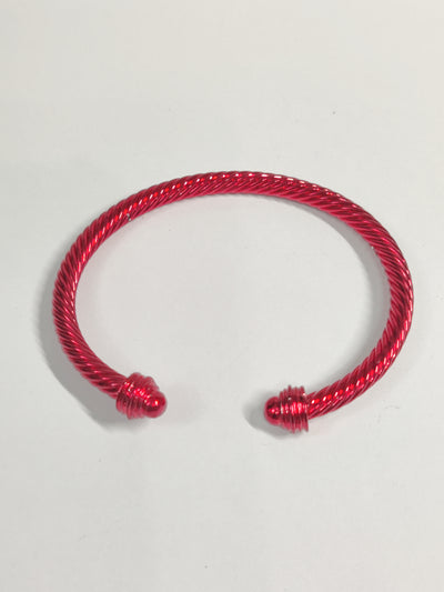 Colored metallic cable bracelet
